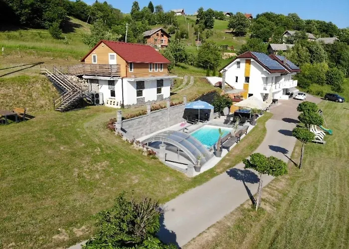 Three Stars Luxury House Art-Pe With Pool And Spa Pool