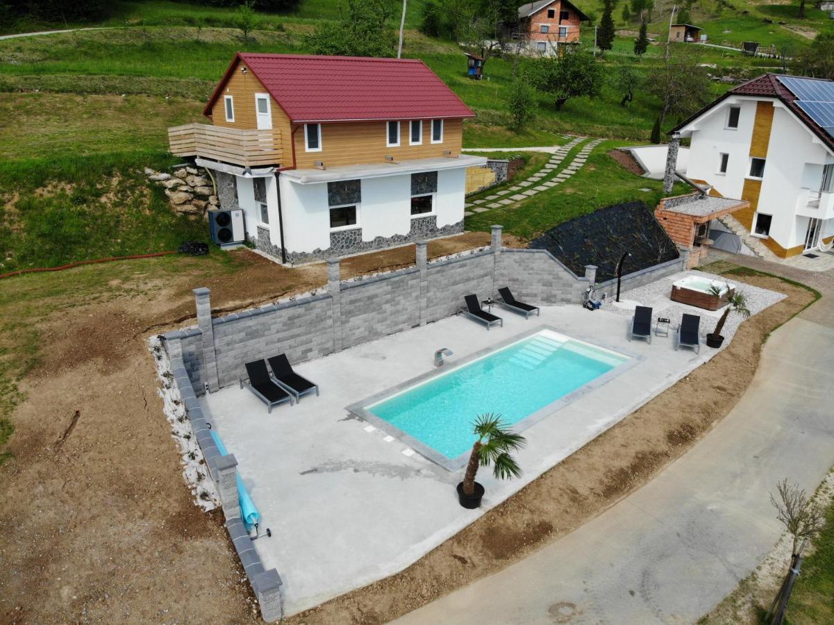 Three Stars Luxury House Art-pe With Pool And Pool *