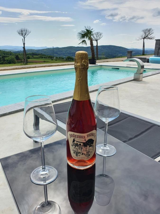 Three Stars Luxury House Art-pe With Pool And Pool