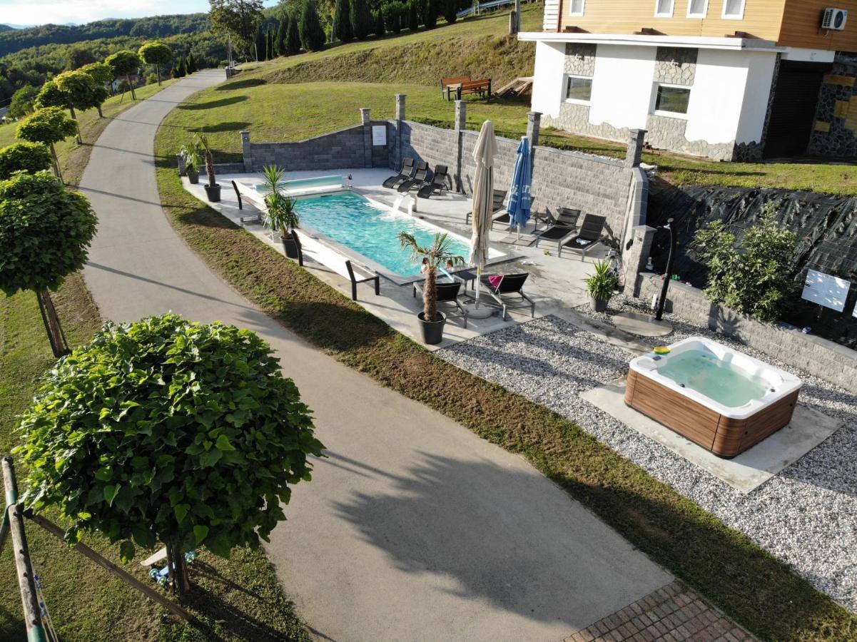 Three Stars Luxury House Art-pe With Pool And Pool